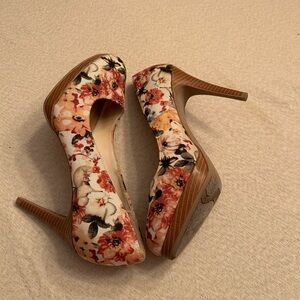 Christian Siriano for Payless Retro Antique Floral Platform size 8